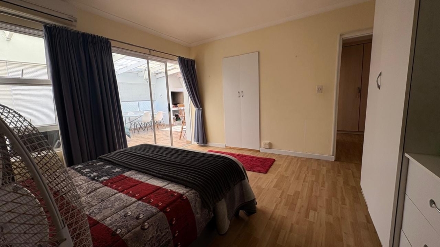 5 Bedroom Property for Sale in Sandbaai Western Cape